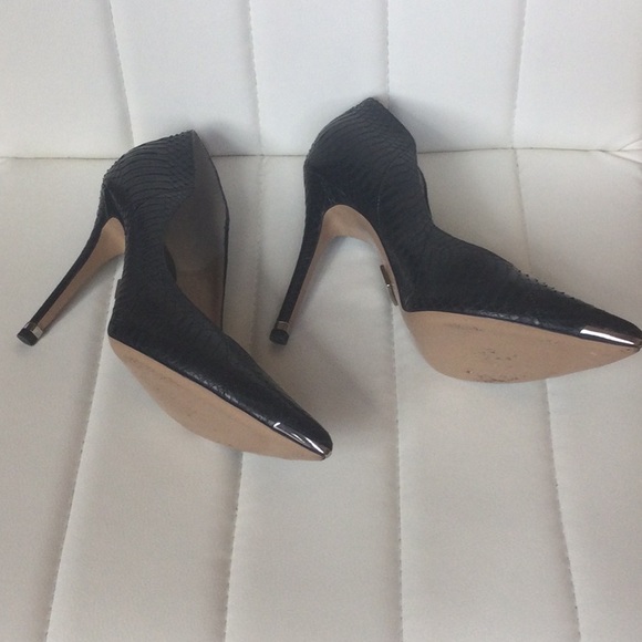 EUC Michael Kors Black Shoes Heels 38 1/2 Made in Italy - Picture 4 of 16